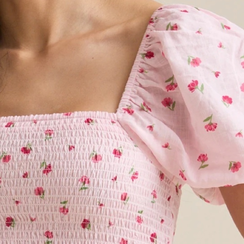 Altar'd State Morgan Pink Floral Smocked Top NWT - Picture 7 of 7